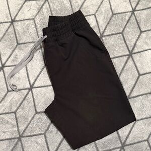 FIGS Zamora Jogger Small Petite high waisted in black!!